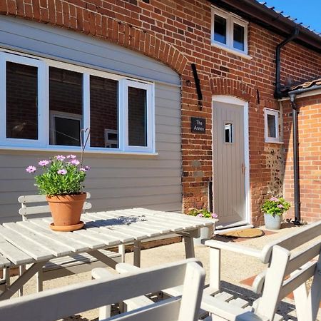 Entire 2 Bed Coach House In Peaceful Norfolk Village Pulham Eksteriør bilde